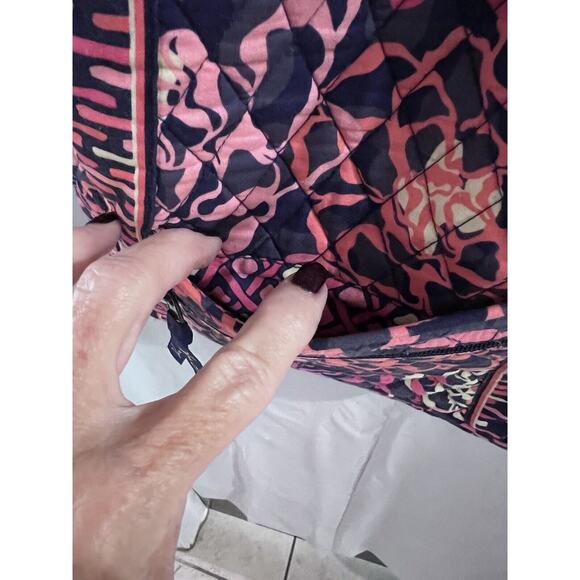 Vera Bradley Katalina Pink Retired Pattern Hipster Crossbody 11 X 11 - Picture 4 of 8